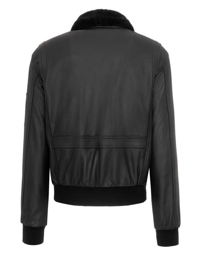 Pilotka skórzana w kolorze czarnym z futrzanym kołnierzem i elastycznym dołem oraz rękawami