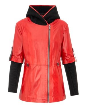 Kurtka skórzana damska w intensywnym czerwonym kolorze z czarnym kapturem i krótkimi rękawami