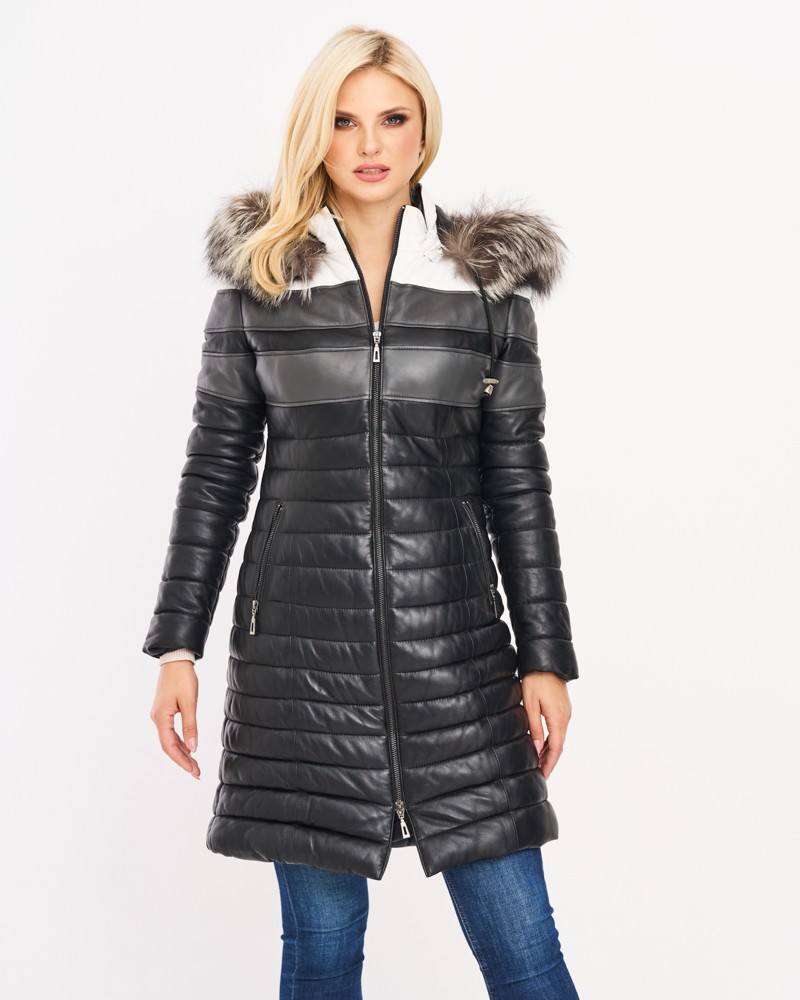 Płaszcz skórzany damski w kolorze czarnym, pikowana, z kapturem i futrzanym wykończeniem, zapinana na zamek