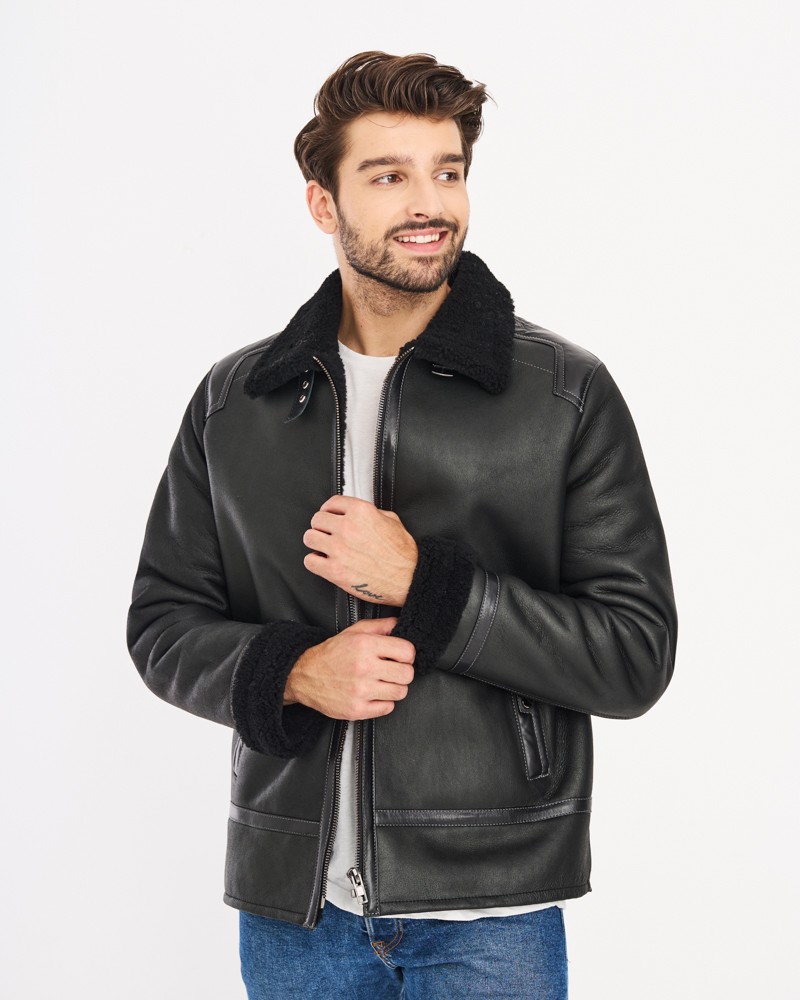 Kożuch męski z futrzanym kołnierzem i mankietami, zapinana na zamek, idealna na zimowe dni