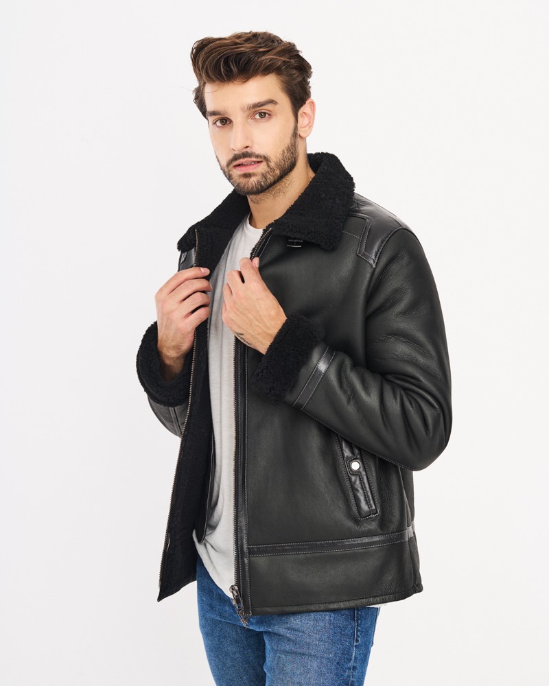 Kożuch męski z kołnierzem z futra i zapięciem na zamek, idealna na zimowe dni