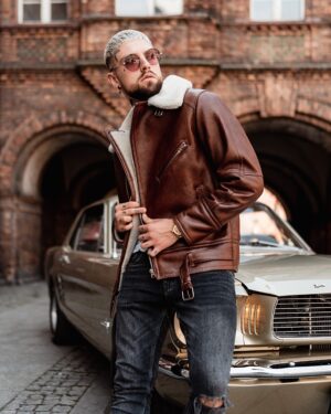 Kożuch męski z kożuchowym kołnierzem i zapięciem na zamek, idealna na zimowe dni