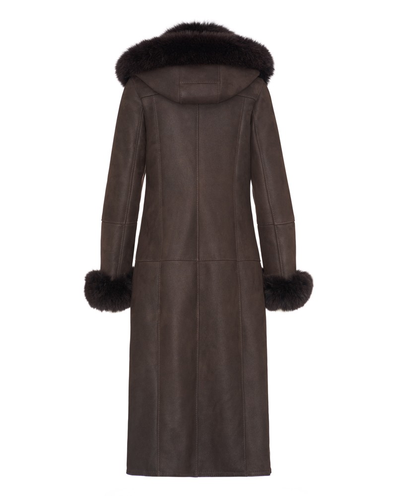 Damski kożuch w kolorze brązowym z kapturem i futrzanymi mankietami, elegancki krój na zimowe dni