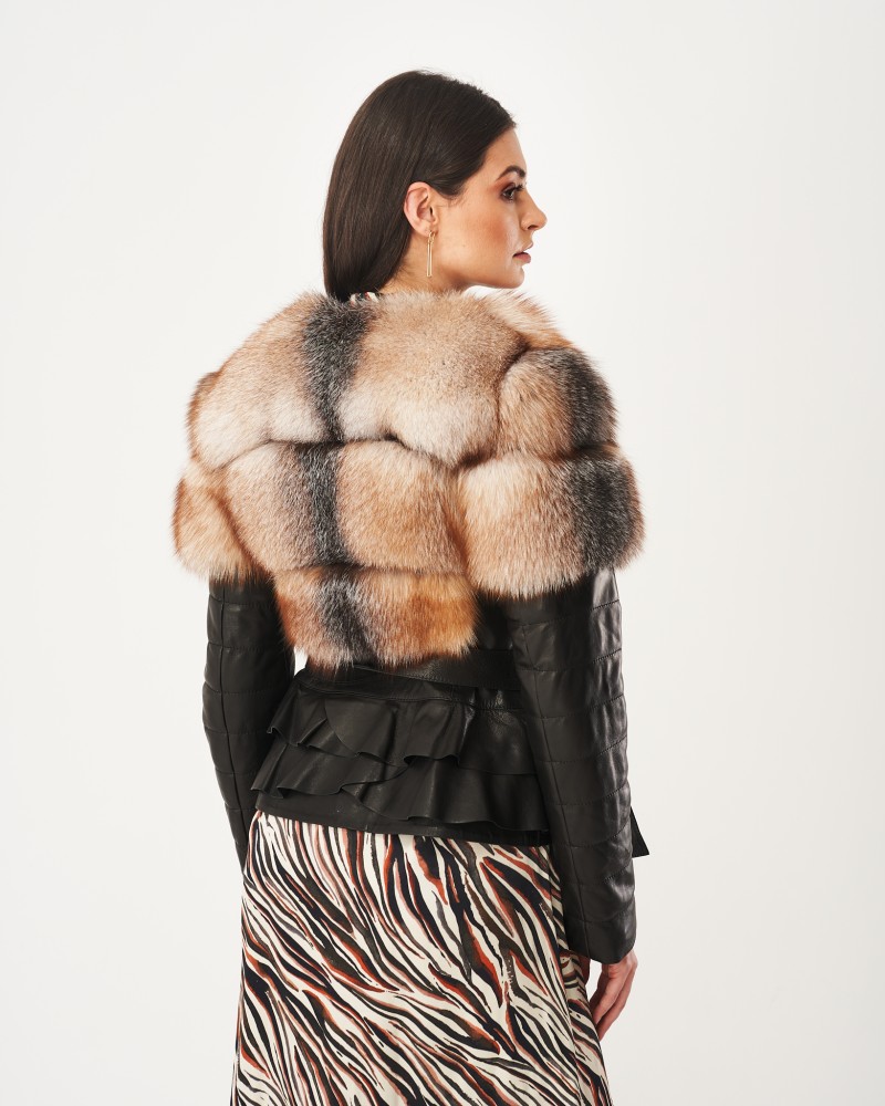 Kurtka skórzana damska, czarna, z falbanami, elegancki krój, idealna na zimowe dni