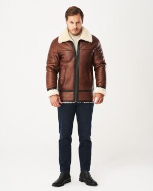 kożuch męski brązowy z futrzanym kołnierzem i zamkiem błyskawicznym, idealny na zimowe dni