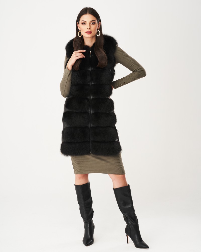 Kamizelka futrzana w kolorze czarnym, z futrzanym wykończeniem i zapięciem na suwak, idealna na zimowe dni