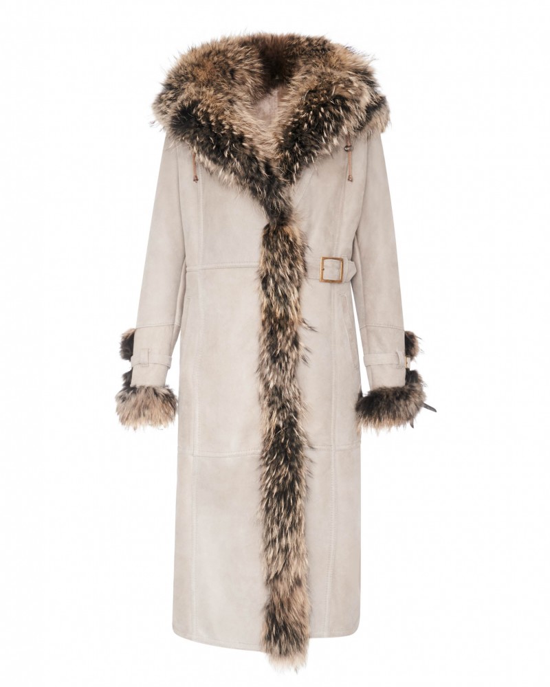 Kożuch damski w jasnym odcieniu z futrzanym kołnierzem i rękawami, z paskiem w talii