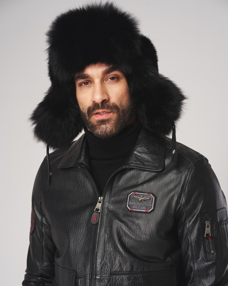 Stylowa czapka futrzana w kolorze czarnym z gęstym włosiem