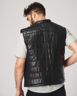 Kamizelka skórzana męska w kolorze czarnym, pikowana, z klasycznym kołnierzem i prostym krojem