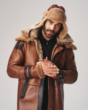 Uszatka skórzana z naturalnym kożuchem i zaokrąglonym kształtem uszu