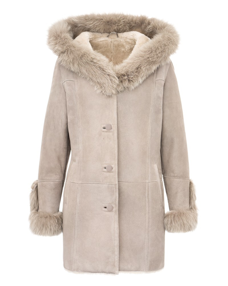Kożuch damski w jasnym beżu z futrzanym kapturem i rękawami, klasyczny krój z guzikami z przodu