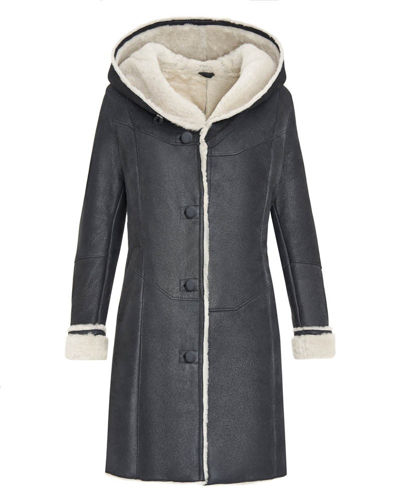 Kożuch damski w kolorze popiel z kapturem i futrzanym wykończeniem, zapinany na guziki